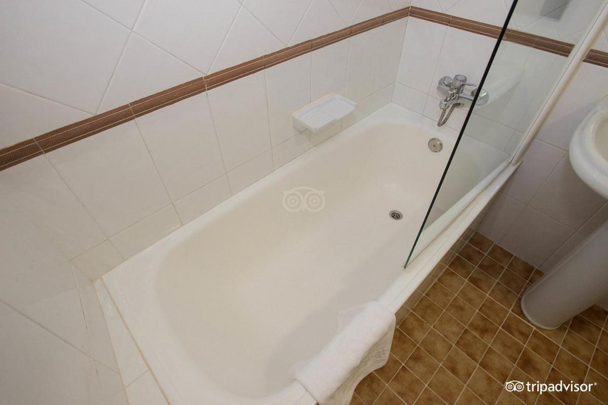 Hotel Villa Blanca Albolote Luaran gambar